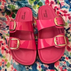 Adorable NEW Pink Sandals
